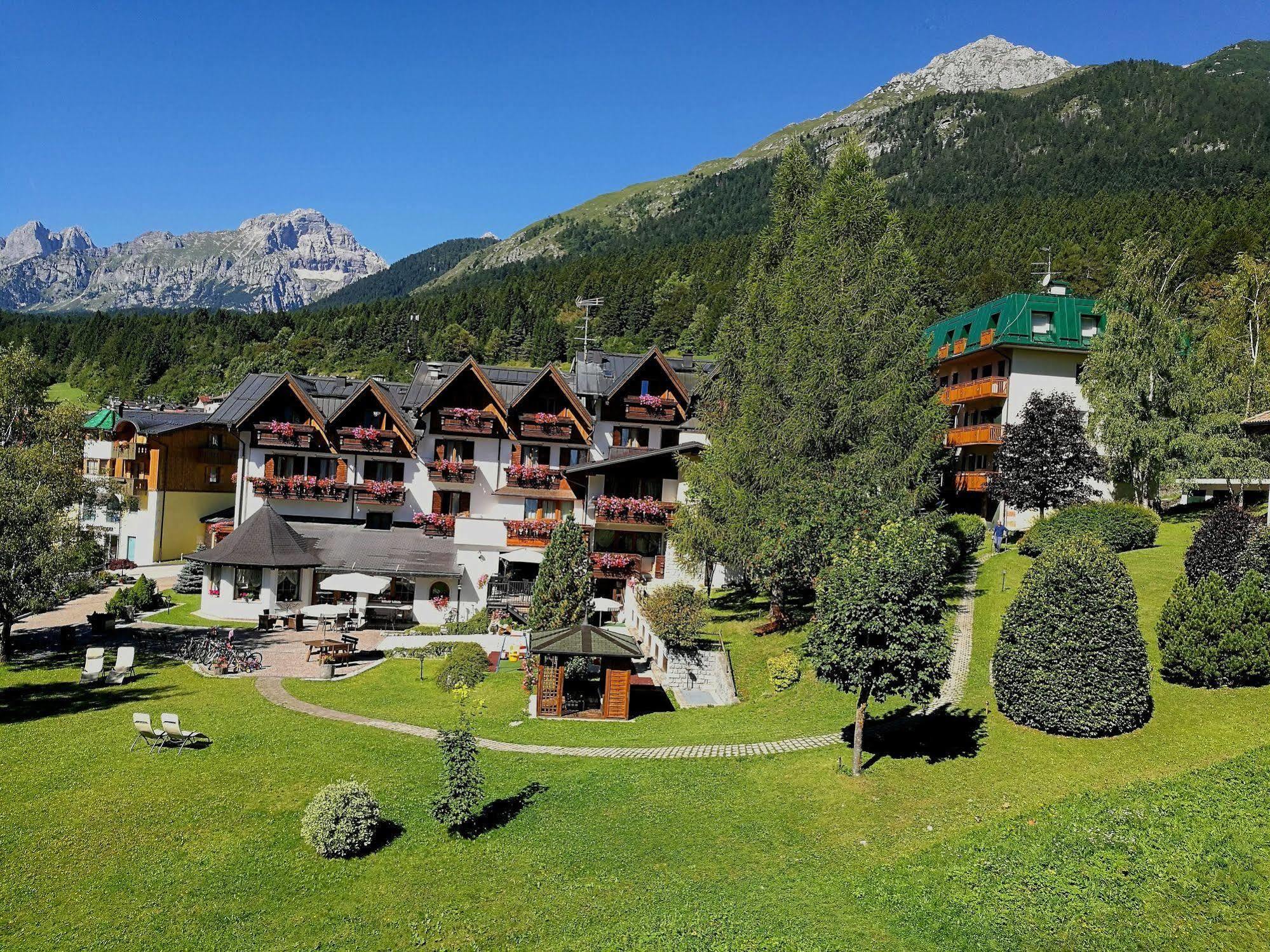 Il Piccolo Dolomiti Resort Andalo Eksteriør billede