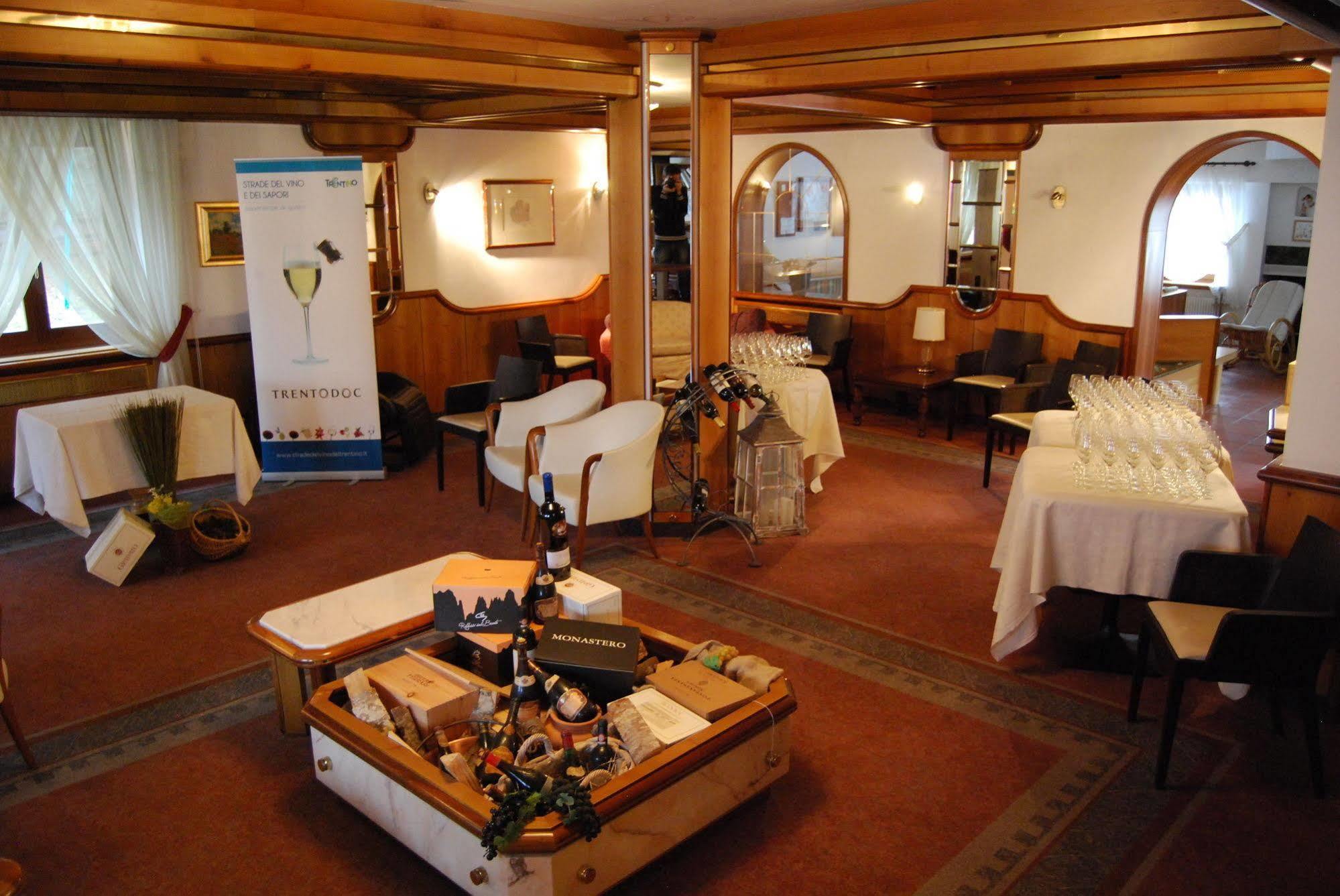 Il Piccolo Dolomiti Resort Andalo Eksteriør billede